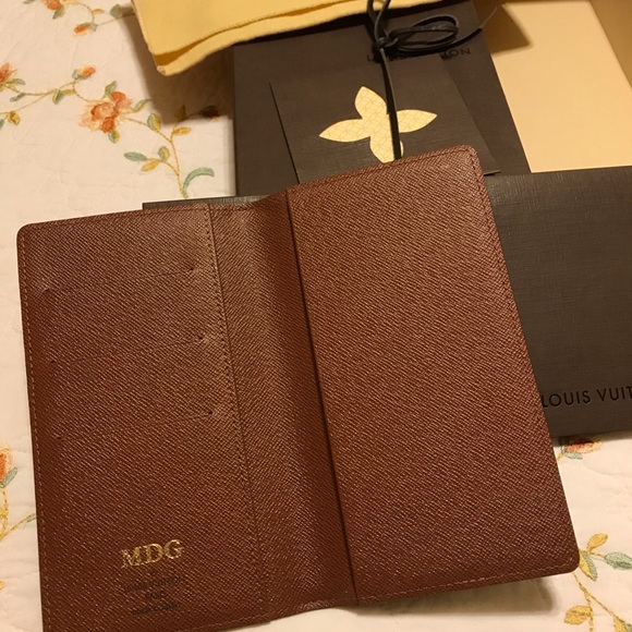 Authentic Louis Vuitton checkbook cover - Picture 2 of 9